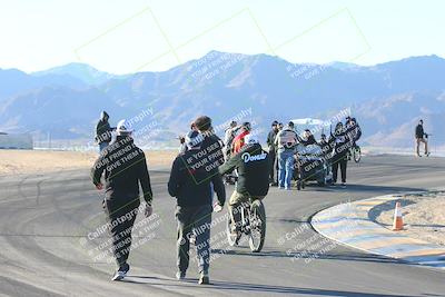 media/Jan-09-2025-Racers Edge (Thu) [[9e316ffd38]]/1-Around the Pits-Track Walk/